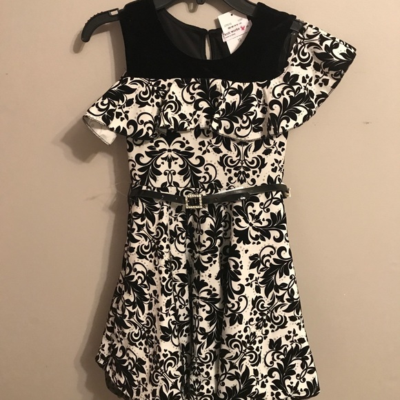 Dress - Picture 2 of 7